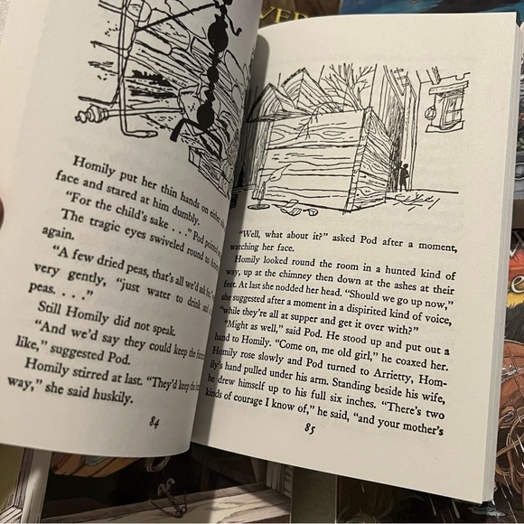 Mary Norton The Complete Adventures of the Borrowers: 5-Book Paperback Box Set - Picture 3 of 8